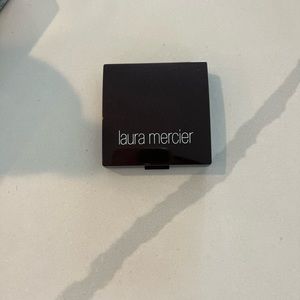Laura Mercier